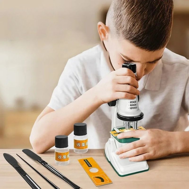 Microscope-Enfant-optique