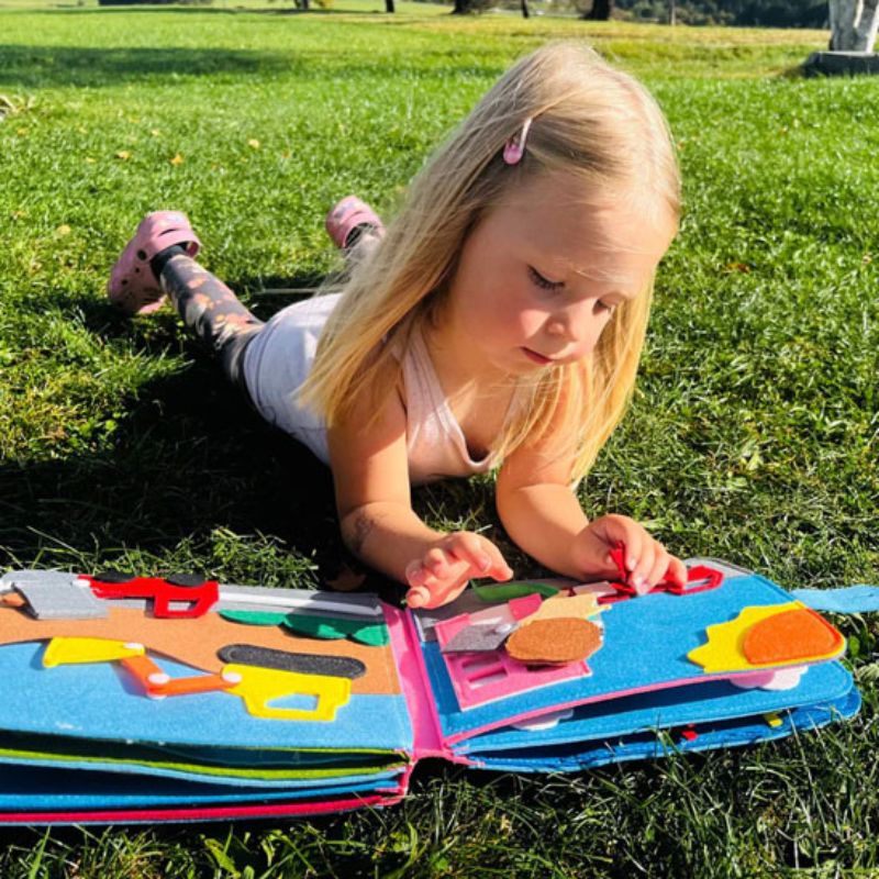 Livre Montessori - Le petit fermier - BABYSBLOU