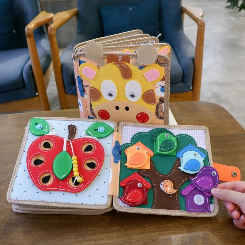 planche Montessori - BusyBoardy™ - BABYSBLOU